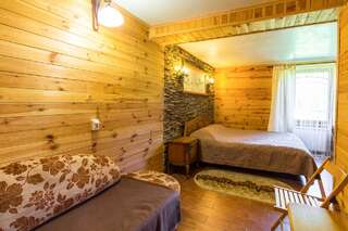 Комплексы для отдыха с коттеджами/бунгало Adelis Яремче Семейный номер с ванной-3