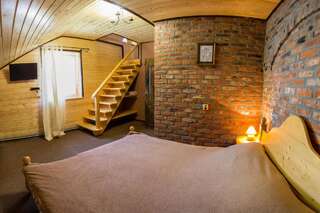 Комплексы для отдыха с коттеджами/бунгало Adelis Яремче Двухуровневые апартаменты-9