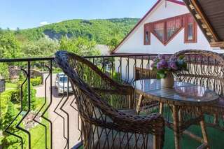 Комплексы для отдыха с коттеджами/бунгало Adelis Яремче Апартаменты с террасой-19