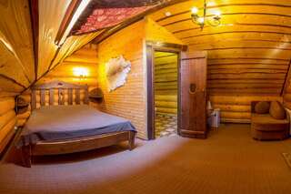 Комплексы для отдыха с коттеджами/бунгало Adelis Яремче Двухместный номер Делюкс с 1 кроватью и балконом-3