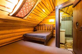 Комплексы для отдыха с коттеджами/бунгало Adelis Яремче Двухместный номер Делюкс с 1 кроватью и балконом-5